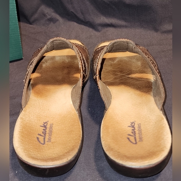 Clarks Bendables Slip On Slide Mahogany 9 Wide - Picture 8 of 16